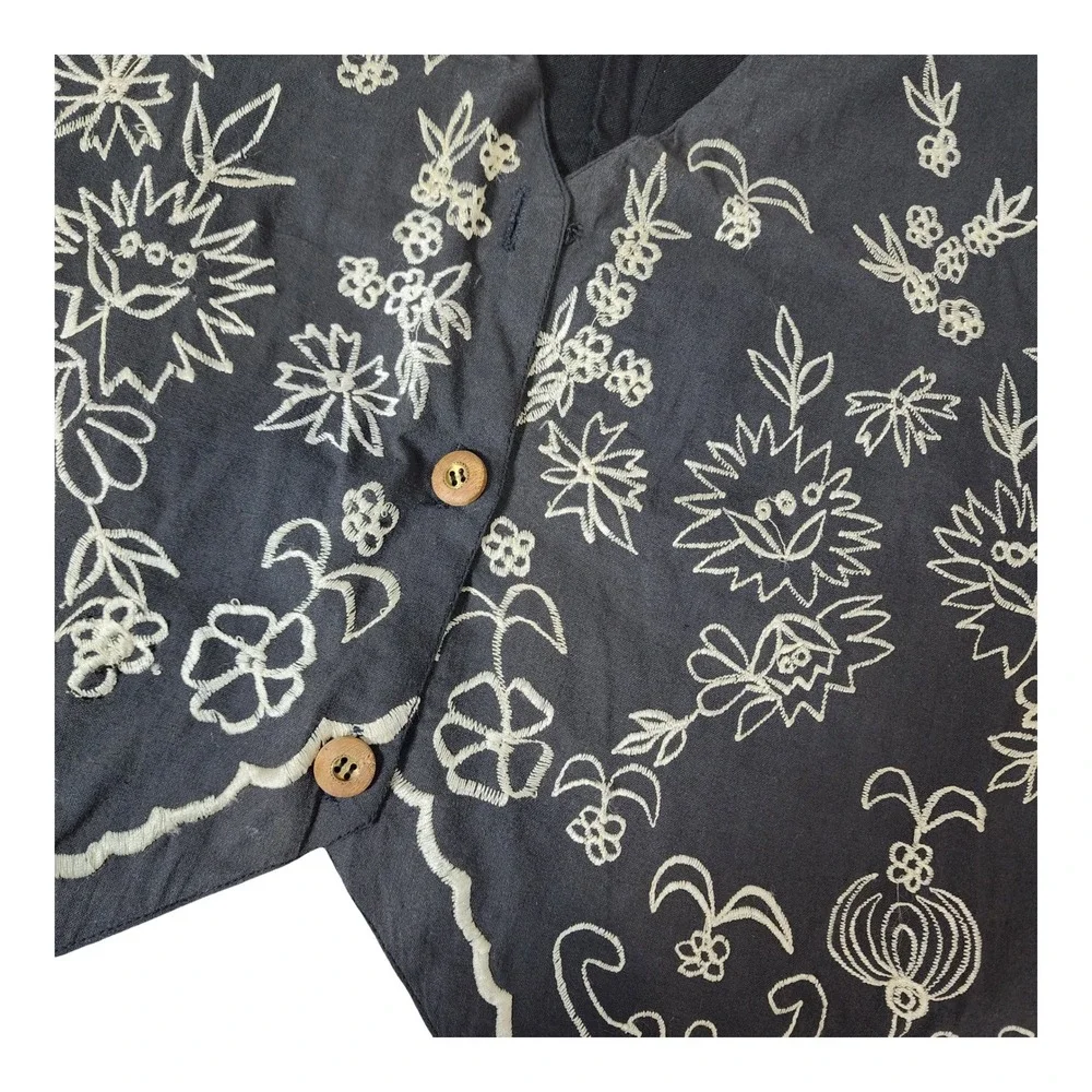 Vintage‎ Agapo Black Embroidered Floral Sun Boho Vest Scalloped Medium India